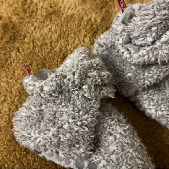 FURRY GRIPPER BABY BOOTIE - HEATHER GRAY - Picture 7 of 9